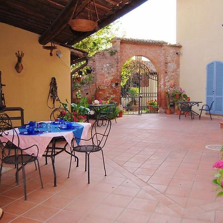 Il Colombaio, Siena -Appartamenti E Camere- Isola d'Arbia ภายนอก รูปภาพ