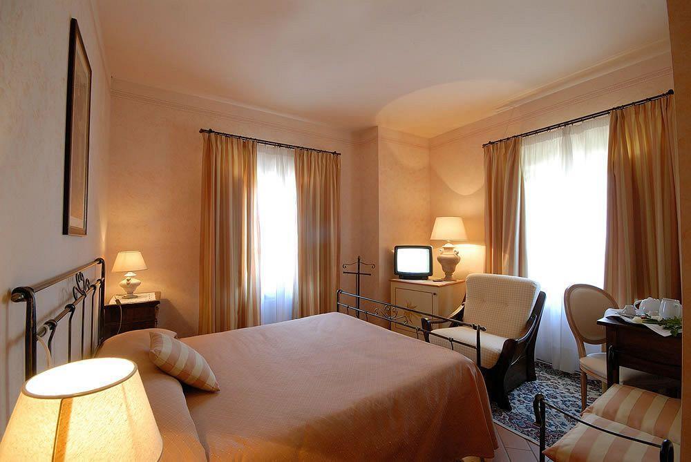 Il Colombaio, Siena -Appartamenti E Camere- Isola d'Arbia ภายนอก รูปภาพ